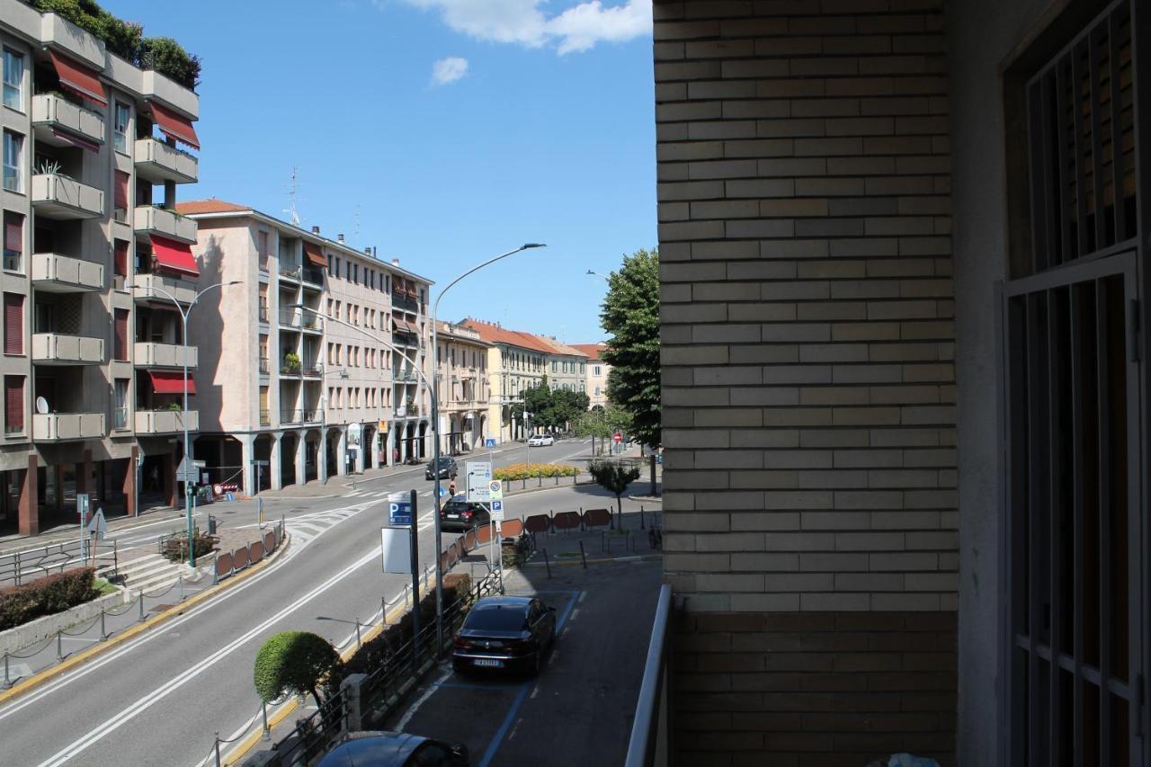 Arcobaleno In Stazione Apartment Saronno Exterior photo
