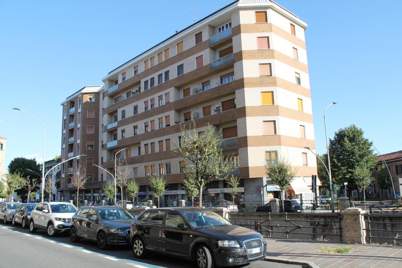 Arcobaleno In Stazione Apartment Saronno Exterior photo